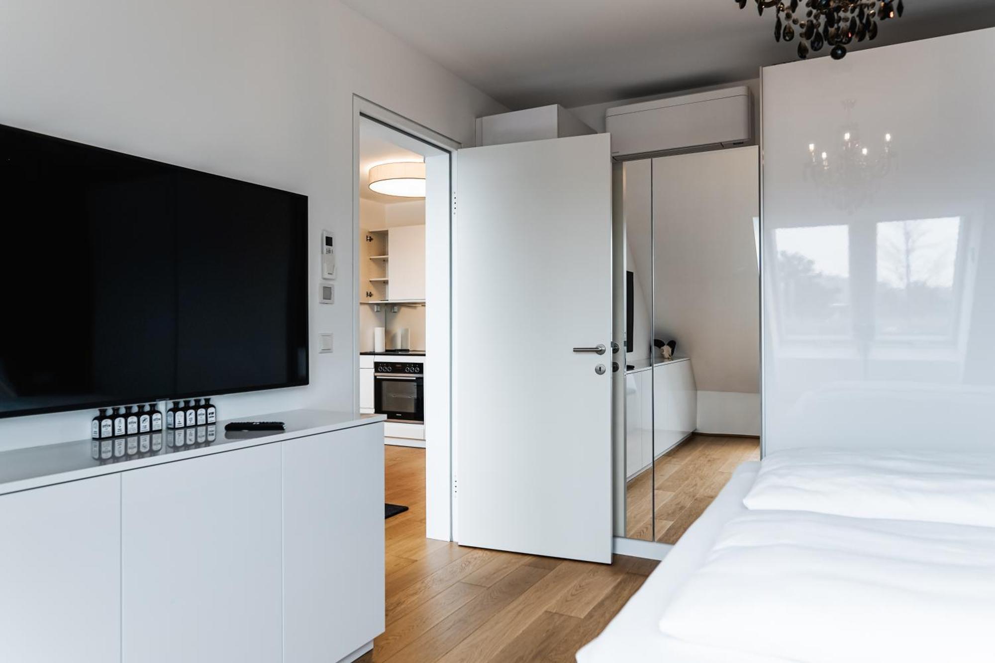 Modern Stylish Design Apartment With Free Parking Emily Vienna Exterior photo